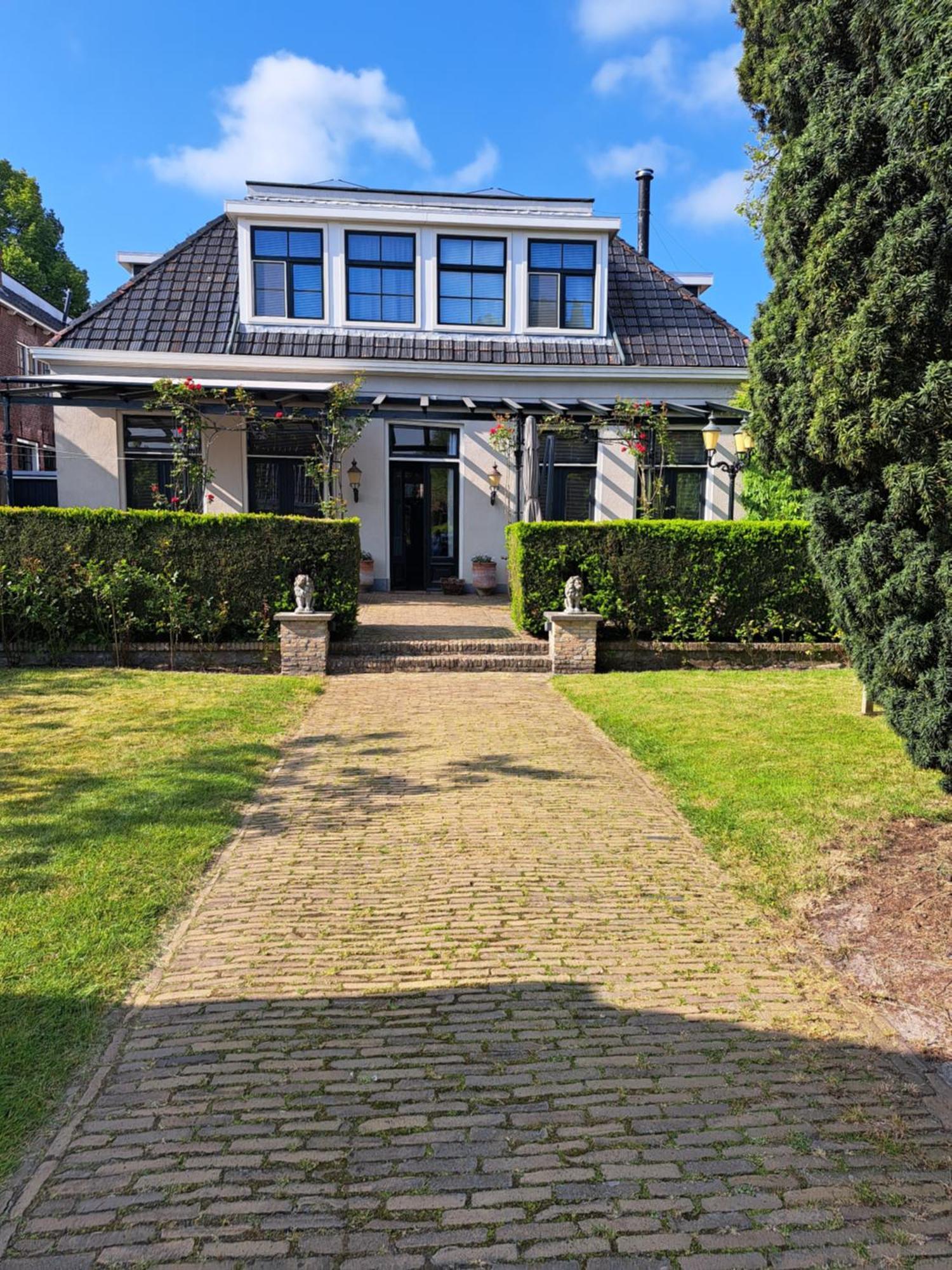 De Jonge Barones Bed & Breakfast Beetsterzwaag Luaran gambar